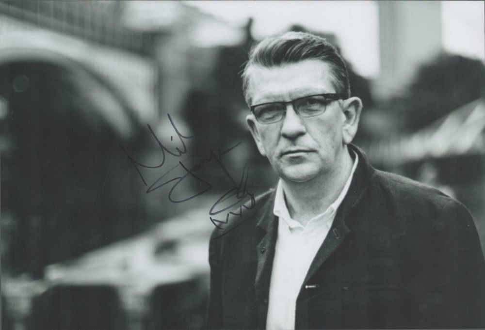 Lot 72: Mick Joyce signed 12x8 Black and White photo....