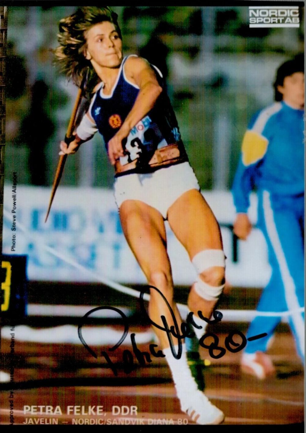 Lot 189: Petra Felke colour 6"x4" photo nicely signed in...