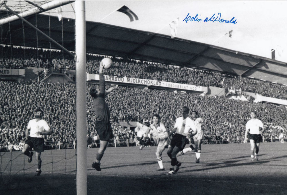 Lot 325: Autographed Colin McDonald 12 X 8 Photo -...