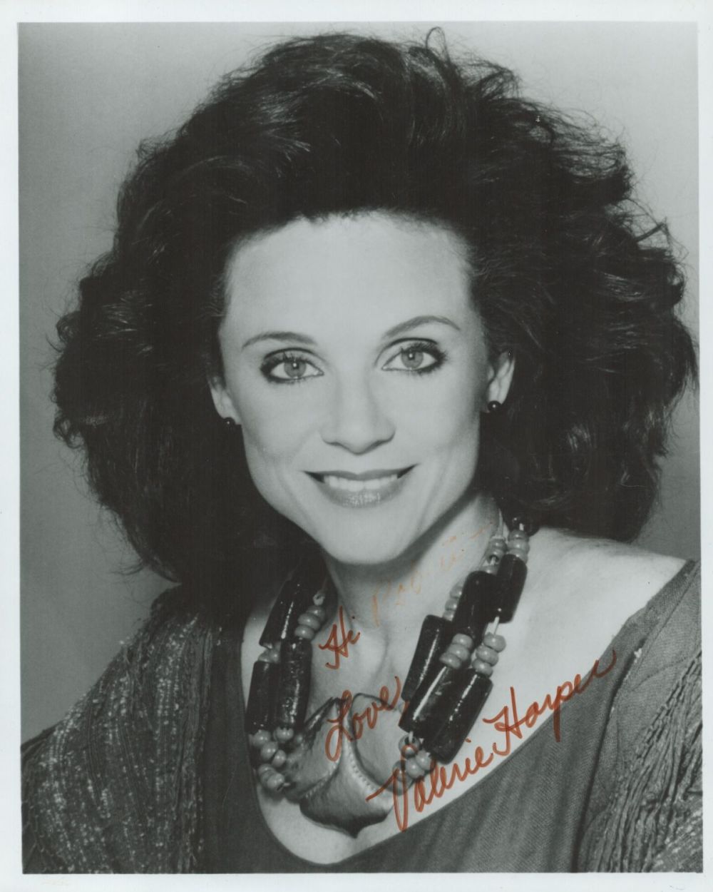Lot 398: American Actress Valerie Harper Signed 10x8 inch Black...