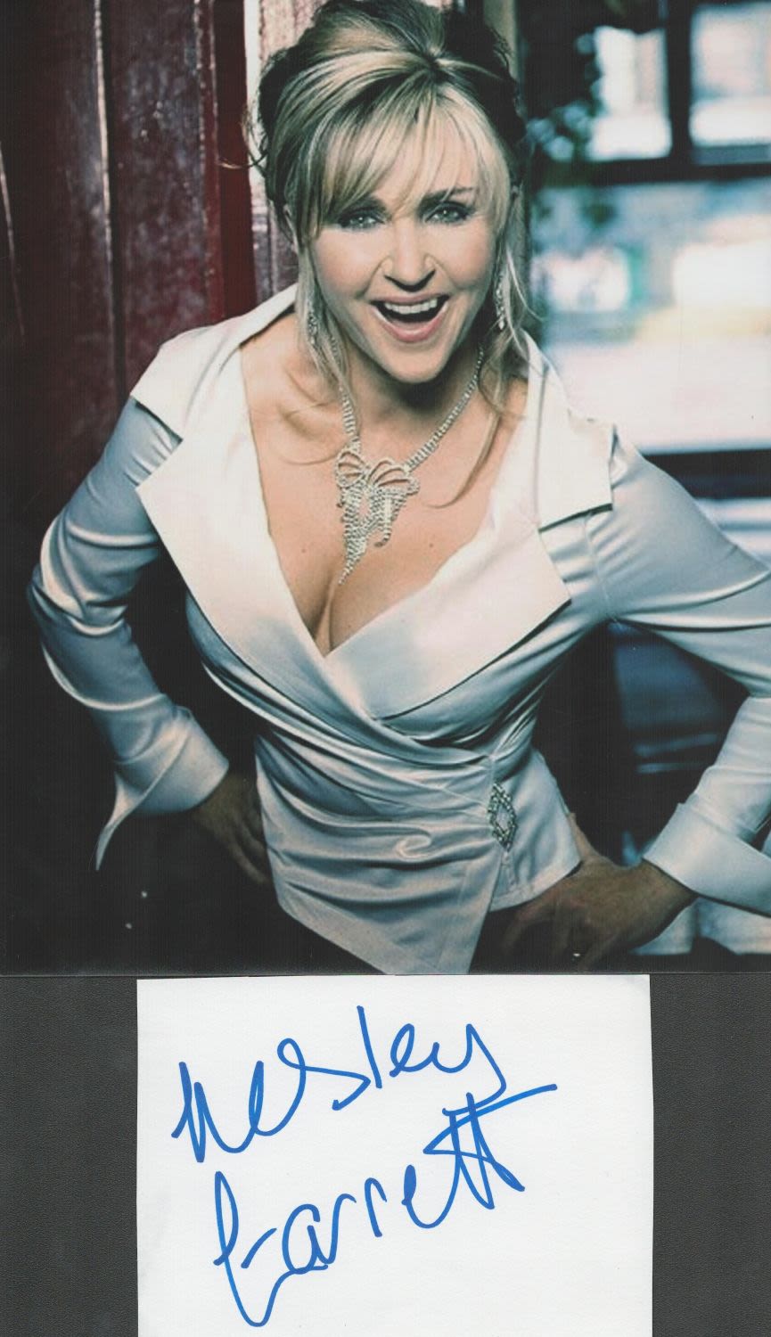Lot 456: English soprano singer Lesley Garratt Signed Signature Card...