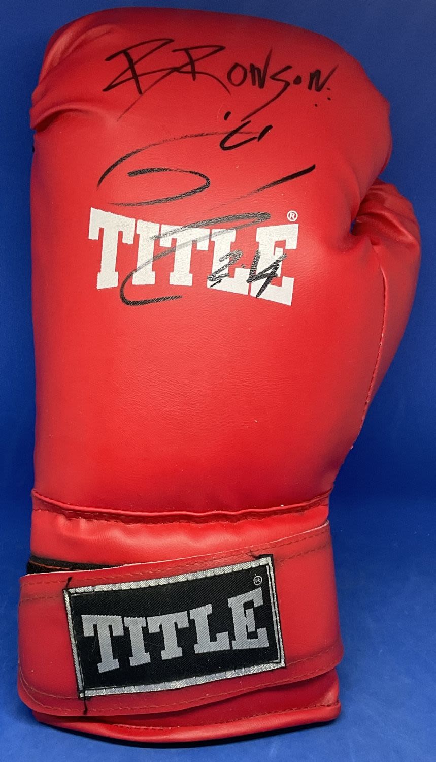 Lot 510: British Actor Tom Hardy Signed Red Title Boxing...