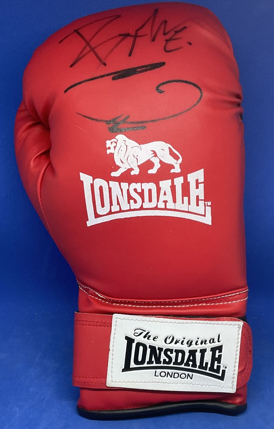 Lot 511: British Actor Tom Hardy Signed Red Lonsdale Boxing...