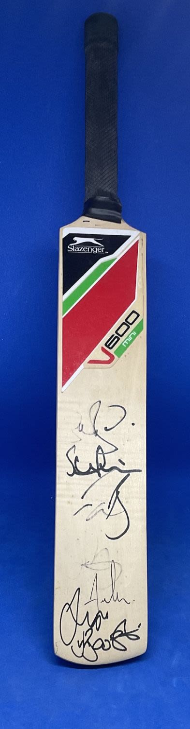 Lot 516: Cricket Johnny Bairstow and 4 others Signed Slazenger...