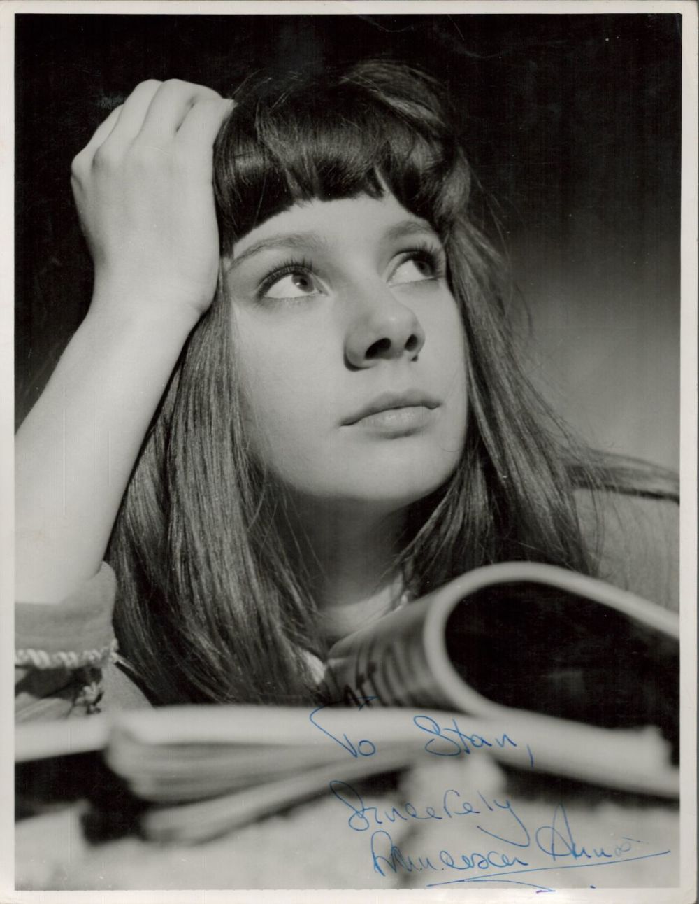 Lot 597: English Actress Francesca Annis Signed 8. 5 x...