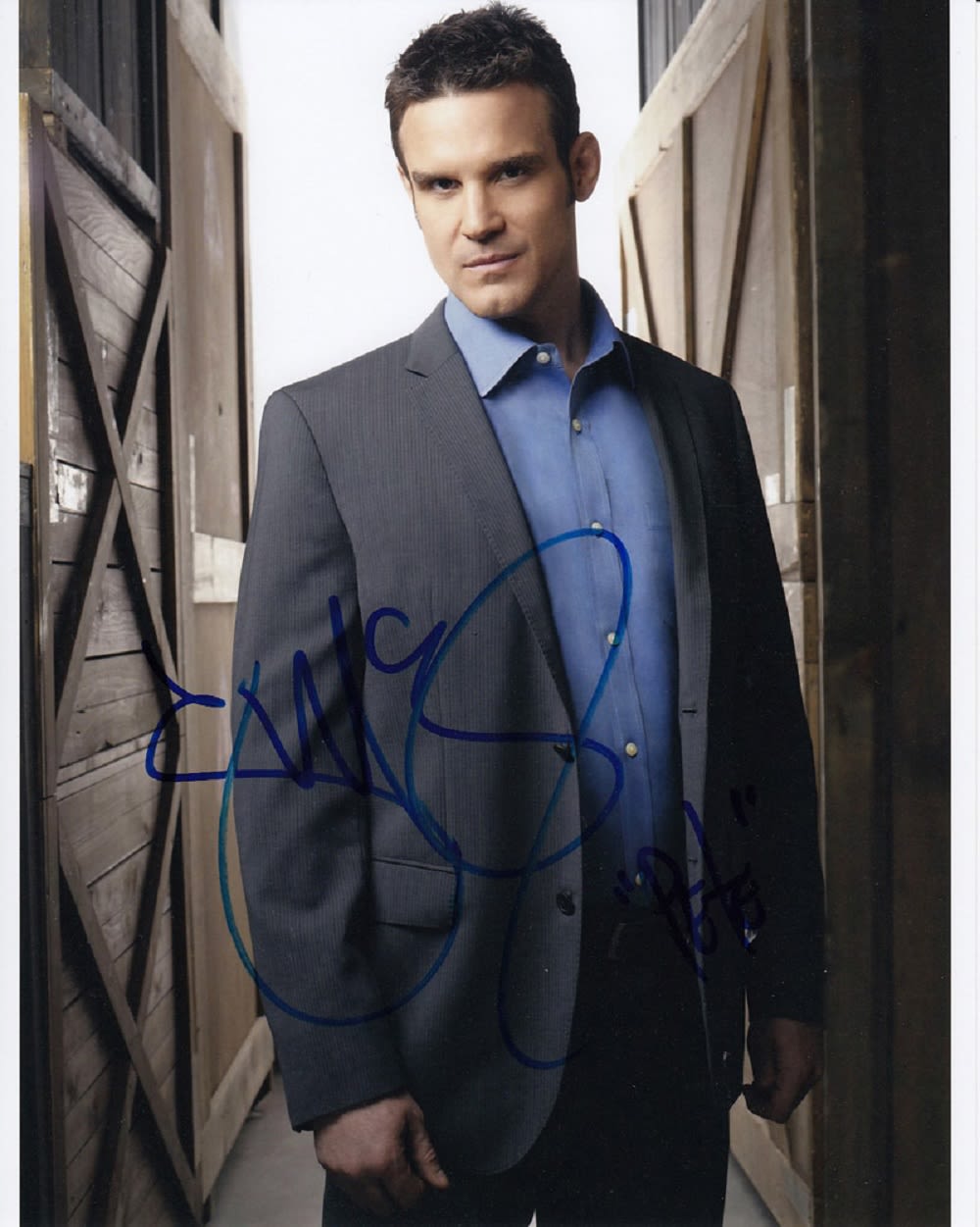 Lot 689: Blowout Sale! Warehouse 13 Eddie McClintock hand signed...