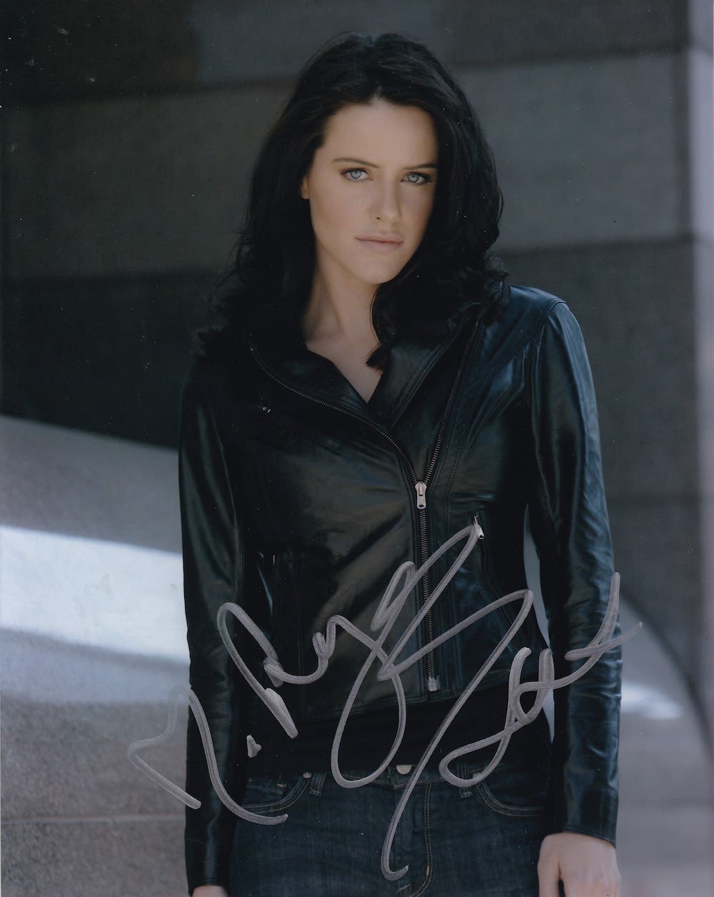Lot 178: Michelle Ryan, Bionic Woman Actress, 10x8 inch Signed...