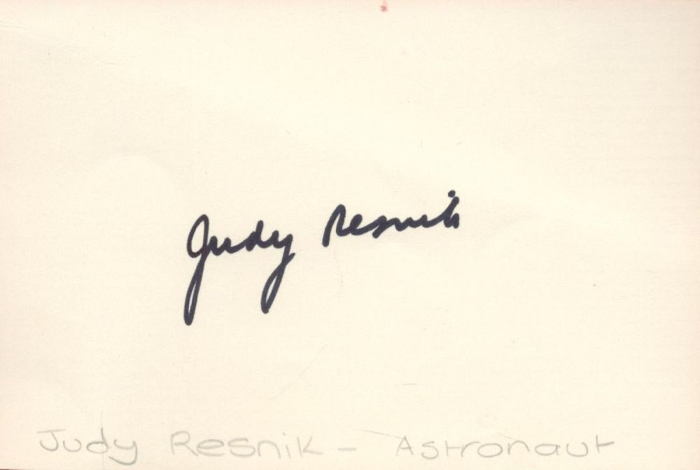 Lot 158: NASA Judy Resnik signed 5x3 white card. Judith...