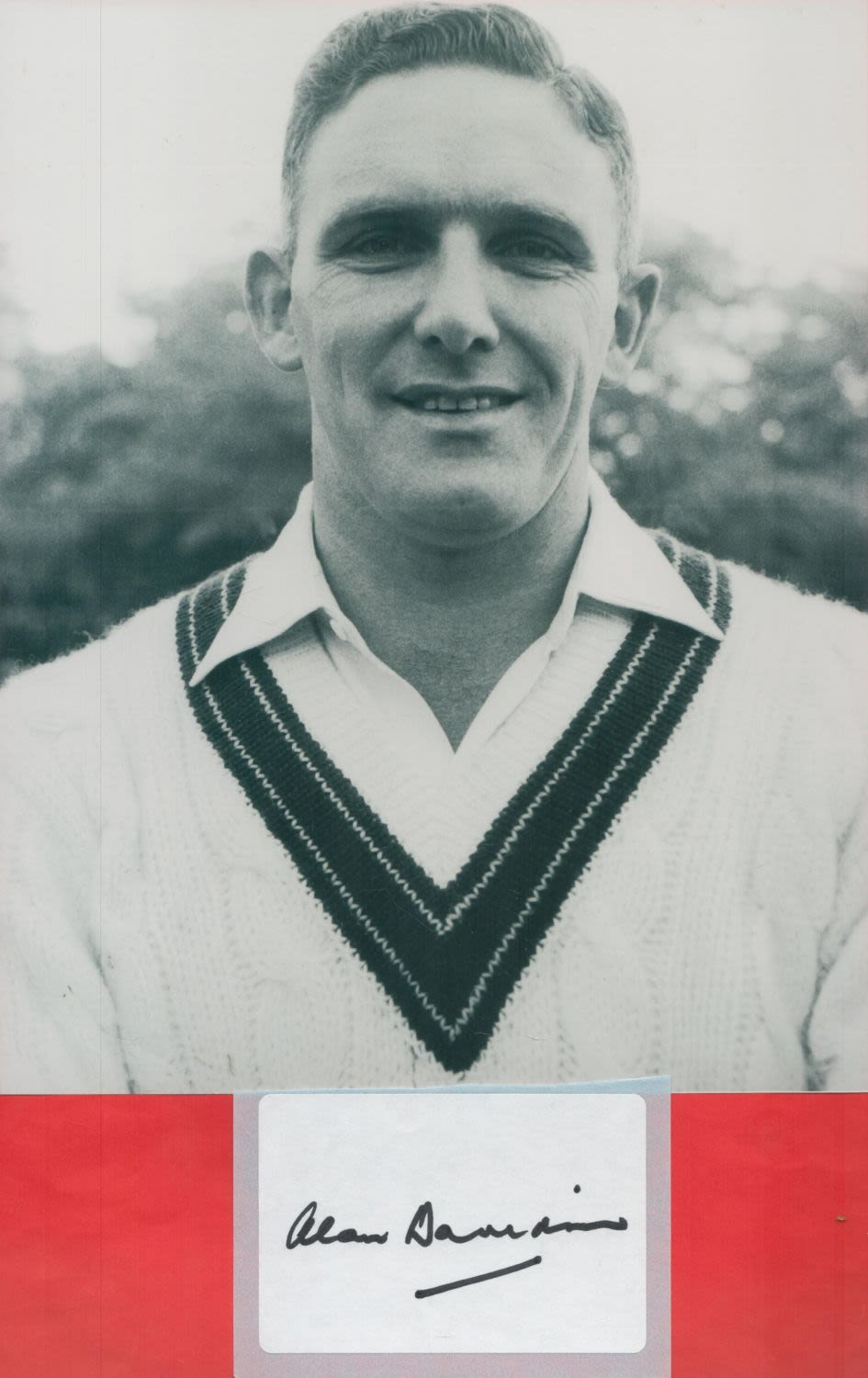 Lot 253: Cricket Legend Alan Davidson Signed Signature Piece with...