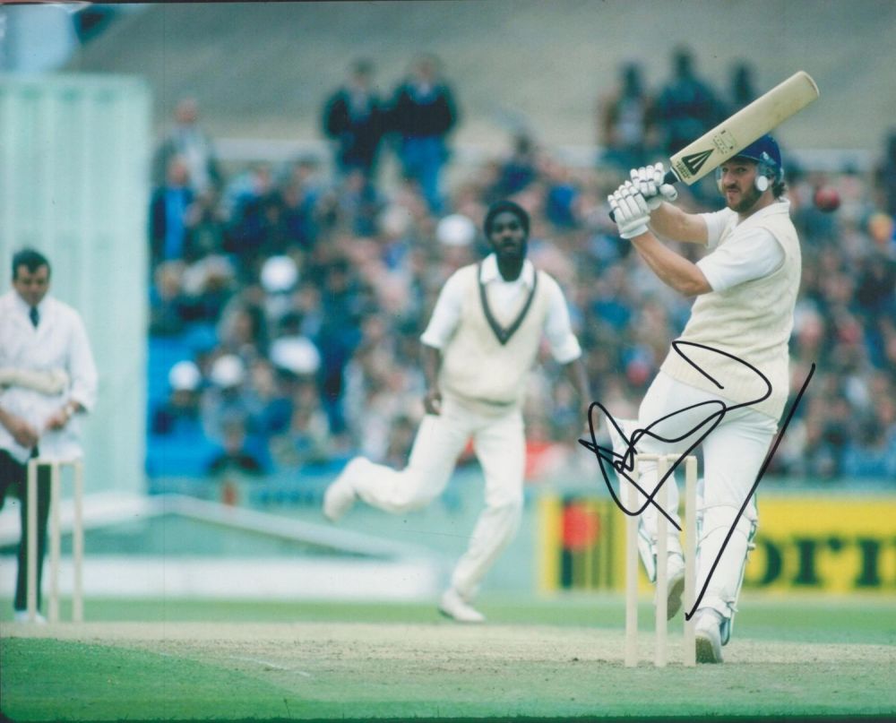 Lot 269: Cricket Legend Sir Ian Botham Signed 10x8 inch...