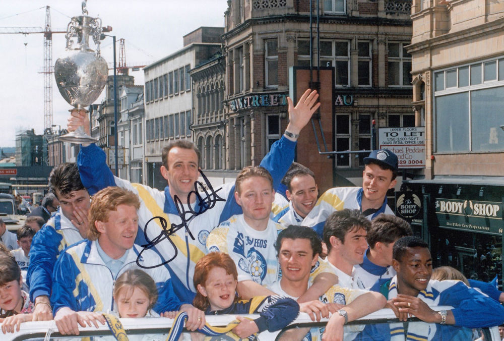 Lot 280: Autographed Gary McAllister 12 X 8 Photo colour,...