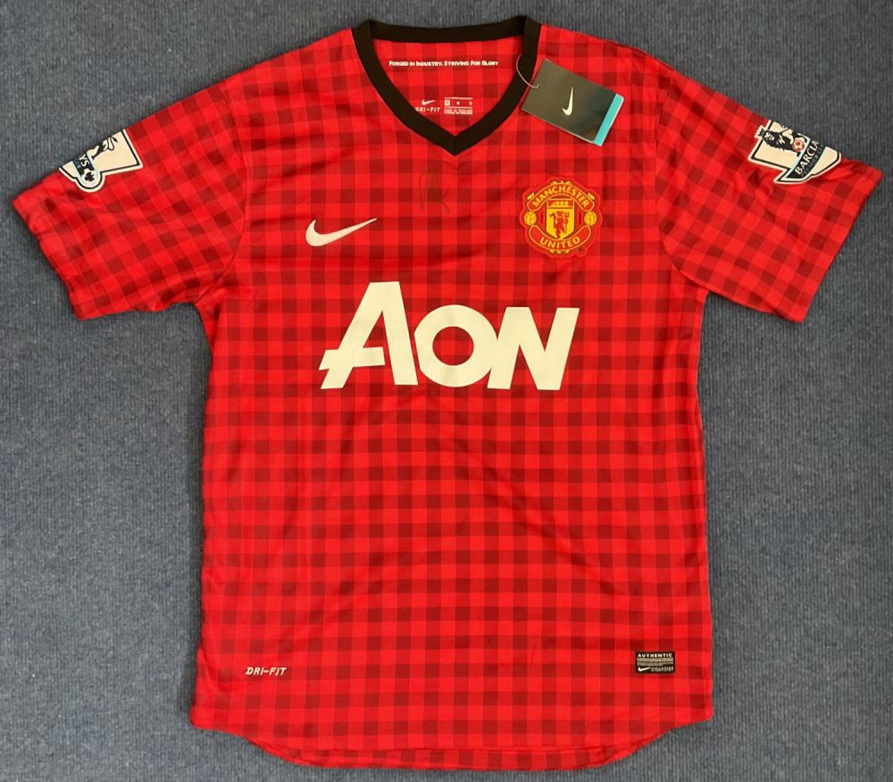 Lot 564: Marcus Rashford Signed Man Utd Home Replica Shirt...