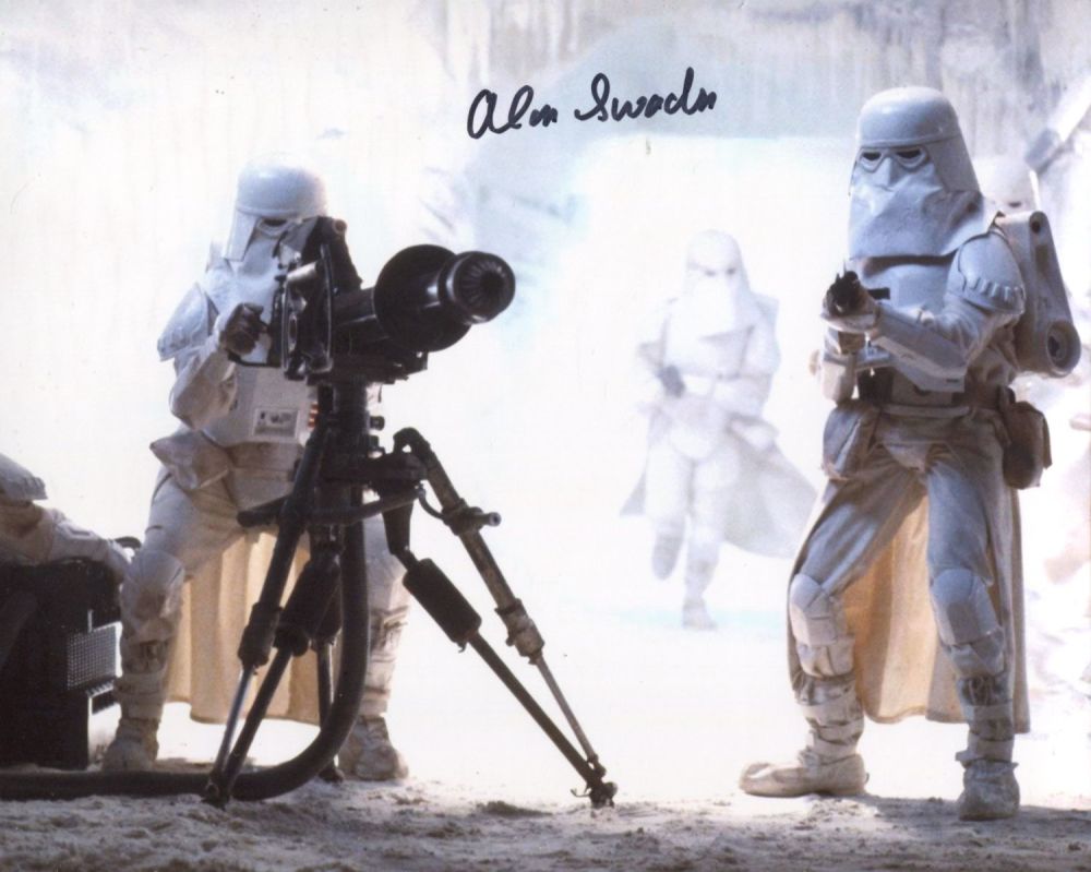 Lot 109: Star Wars The Empire Strikes Back 8x10 photo...