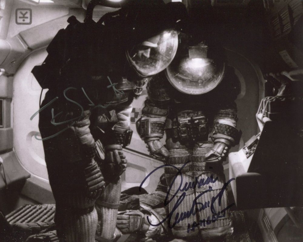 Lot 127: Alien cult science fiction horror movie 8x10 photo...
