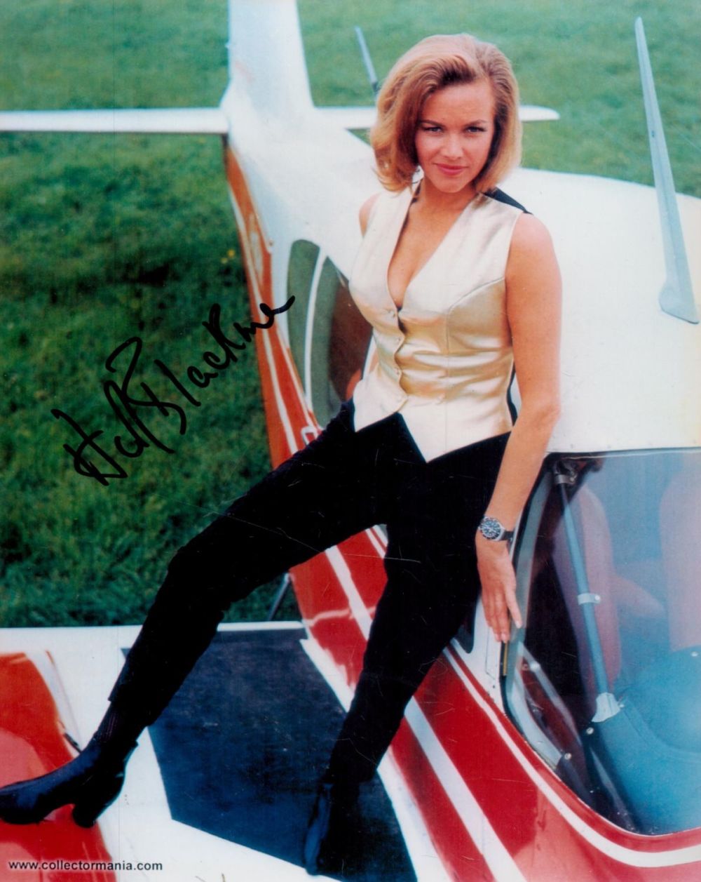 Lot 266: Honor Blackman signed Pussy Galore Goldfinger 10x8 colour...