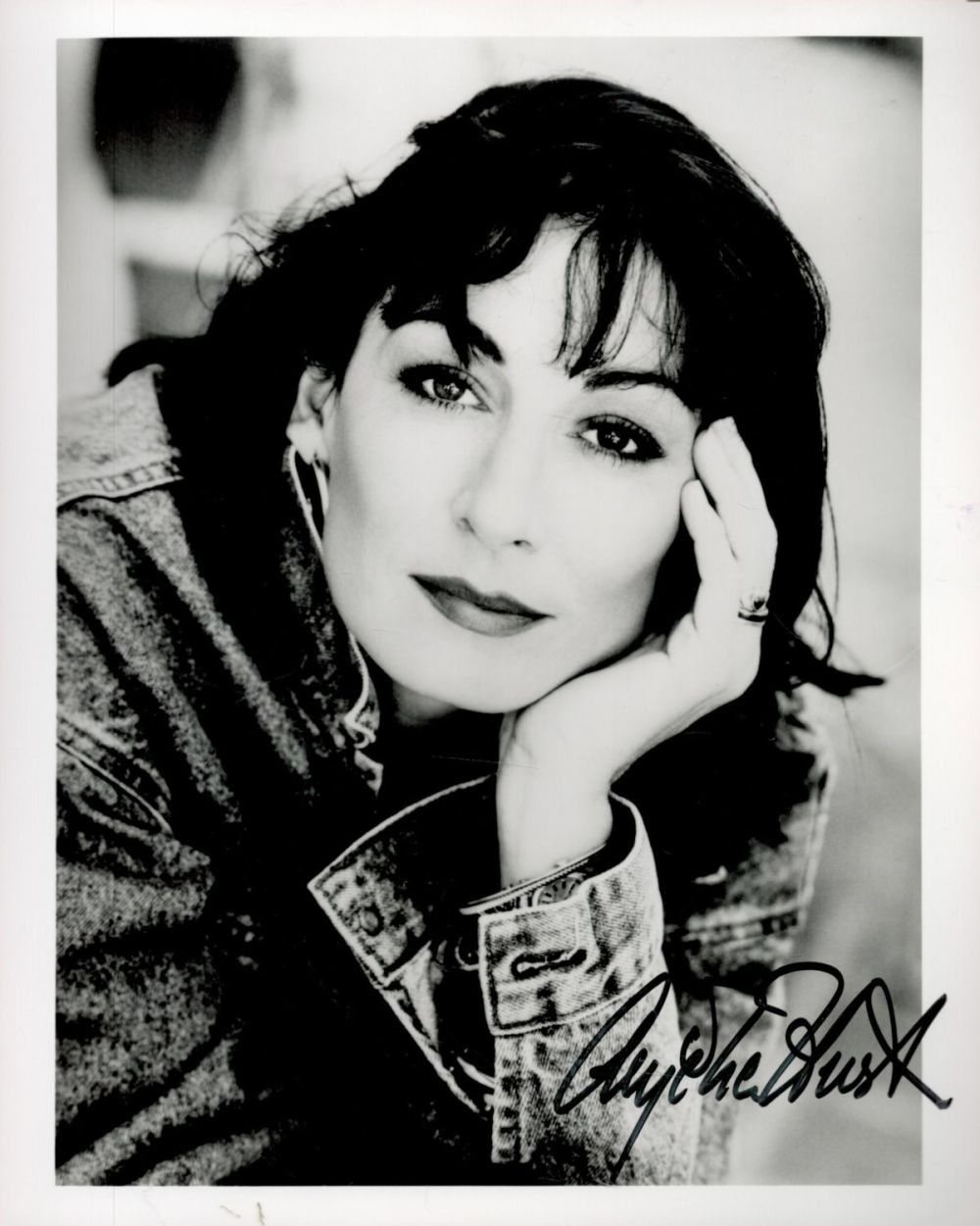 Lot 601: Anjelica Huston signed 10x8 black and white photo....