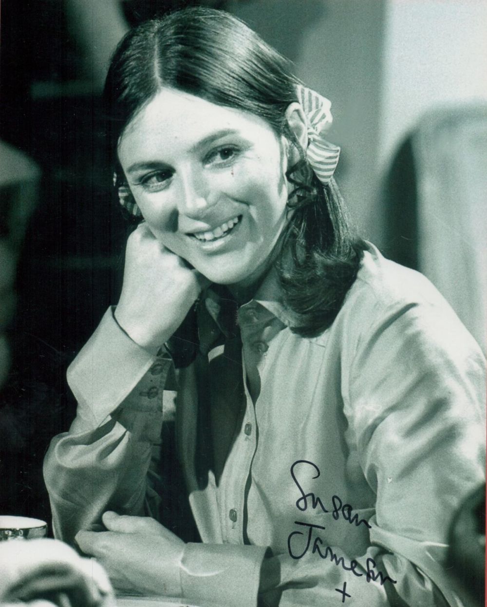 Lot 195: Susan Jameson Signed 10 x 8 black and...