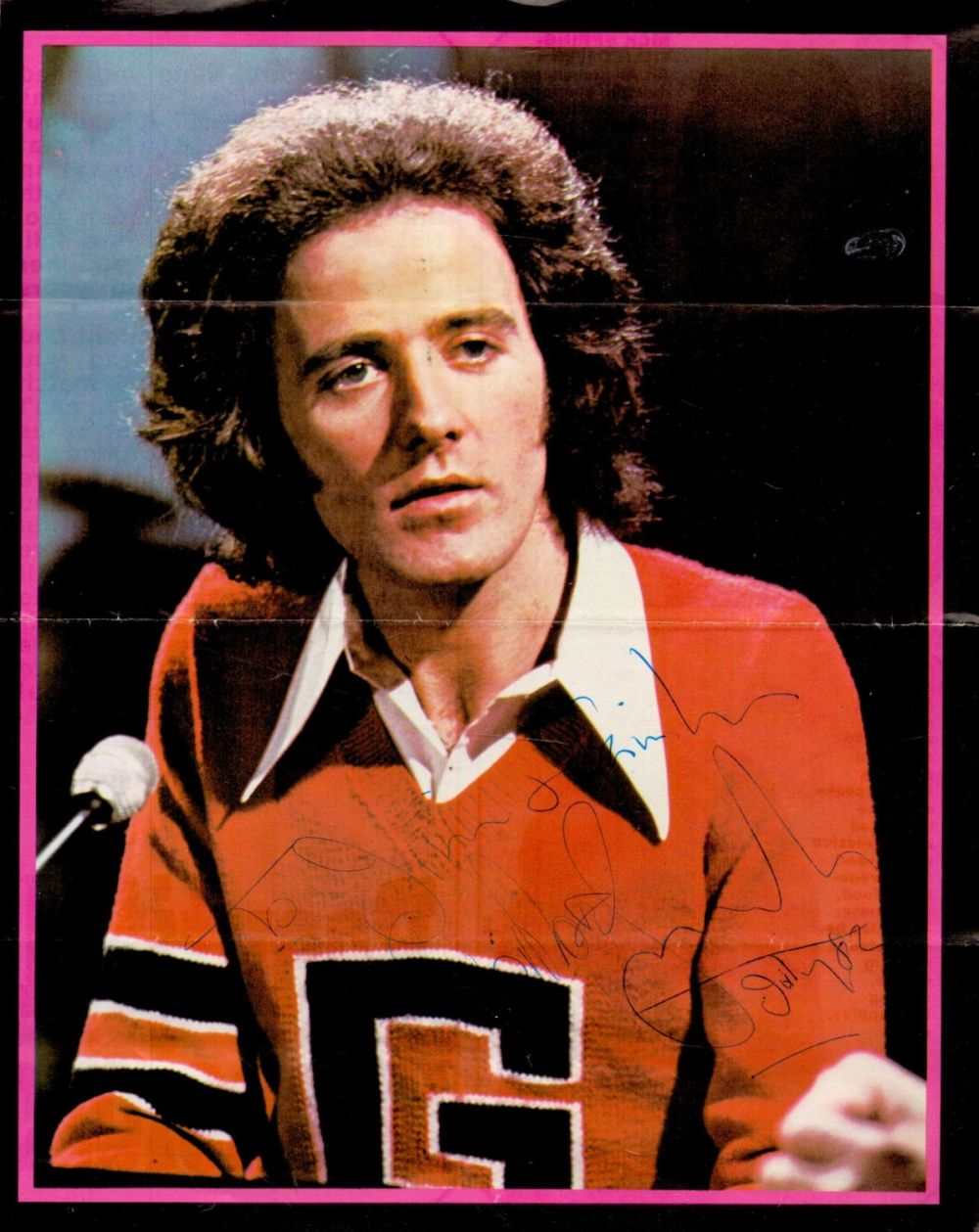 Lot 258: Irish Singer Gilbert O'Sullivan Signed 10x8 inch Colour...