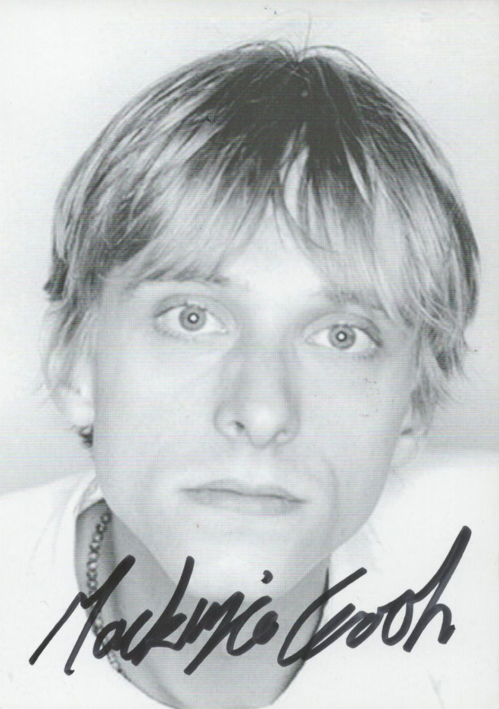 Lot 563: Mackenzie Crook signed 6x4 black and white photo....