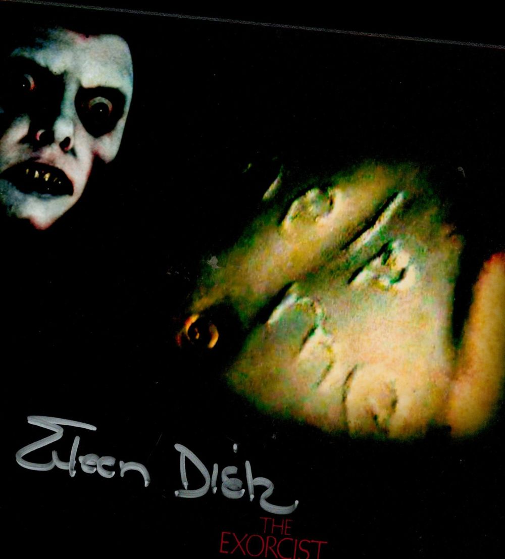 Lot 586: Eileen Dietz 10x8 signed colour photo. Dietz is...