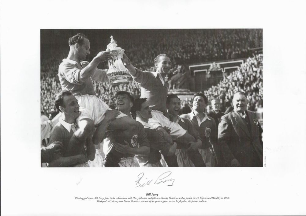 Lot 60: Football. Bill Perry Signed 11x8 black and white...