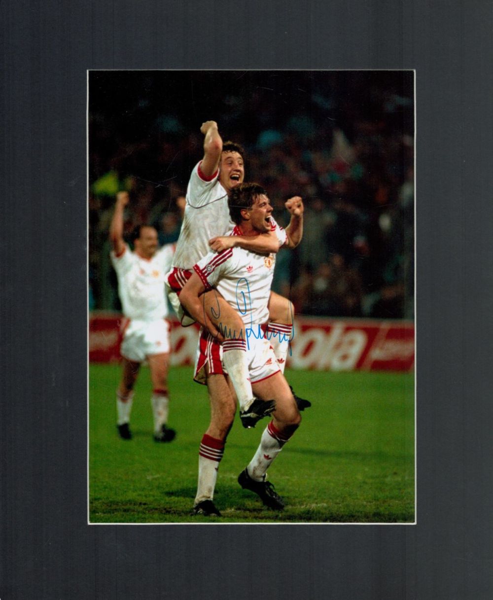 Lot 368: Gary Pallister 14x12 mounted signature piece. Pallister (born...
