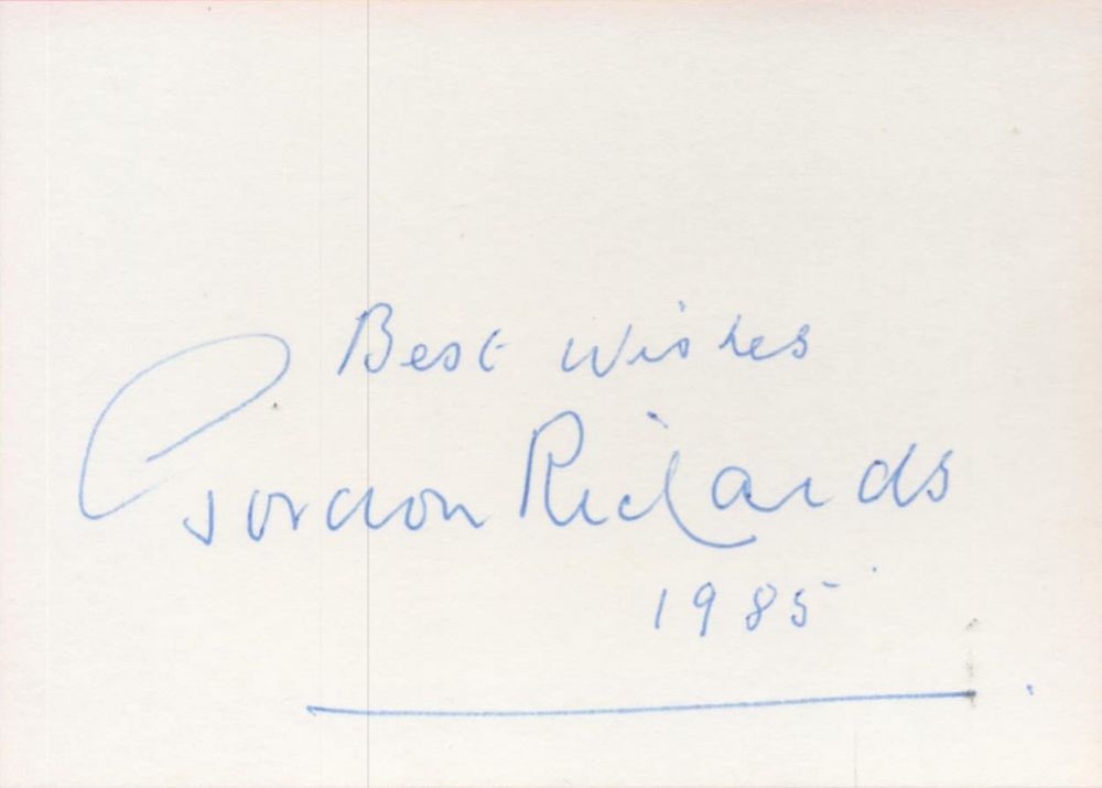 Lot 81: Horse Racing Gordon Richards signed small white card....
