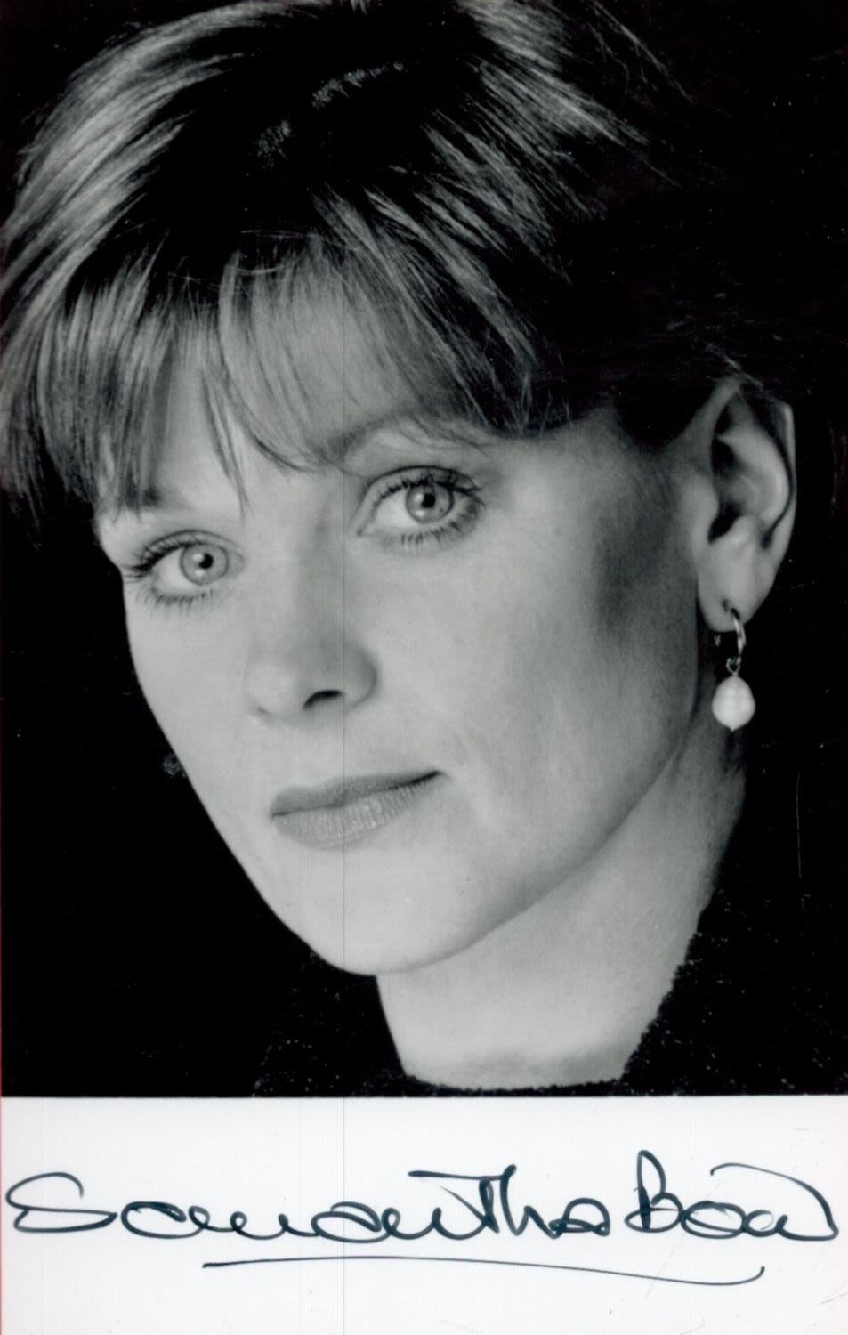 Lot 320: British Actress Samantha Bond Signed 5.5 x 3.5...