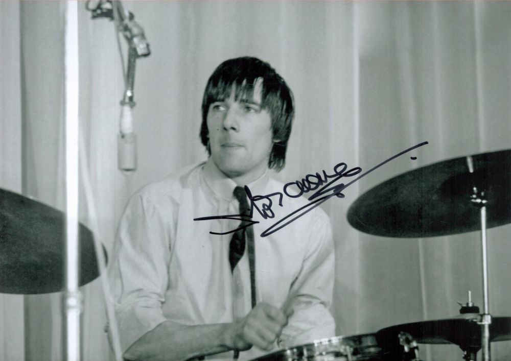 Lot 366: MICK AVORY The Kinks Drummer signed 8x12 Photo....