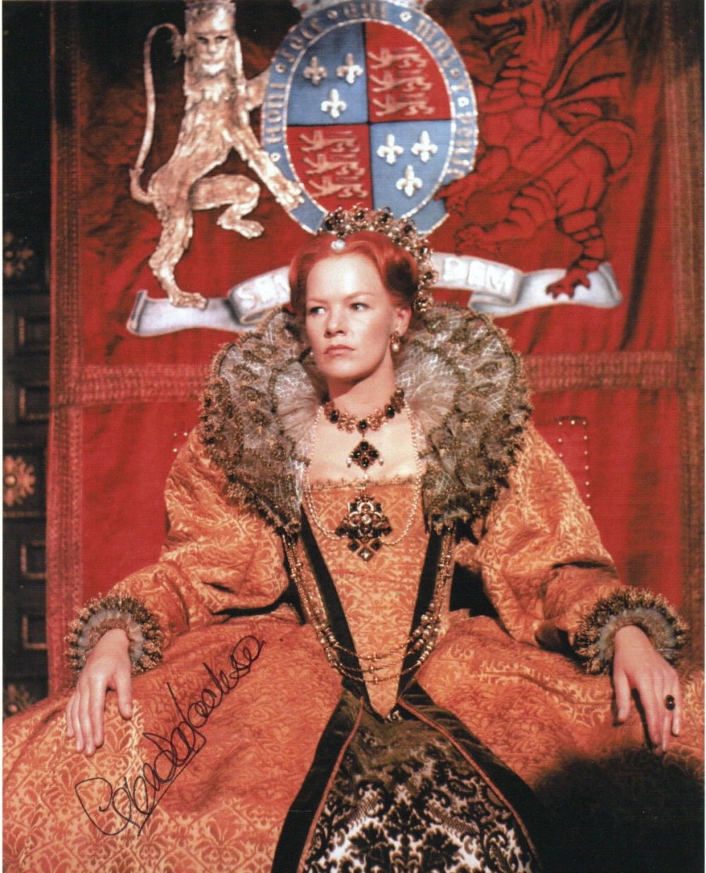 Lot 384: Glenda Jackson. 10x8 picture as Elizabeth I. Good...