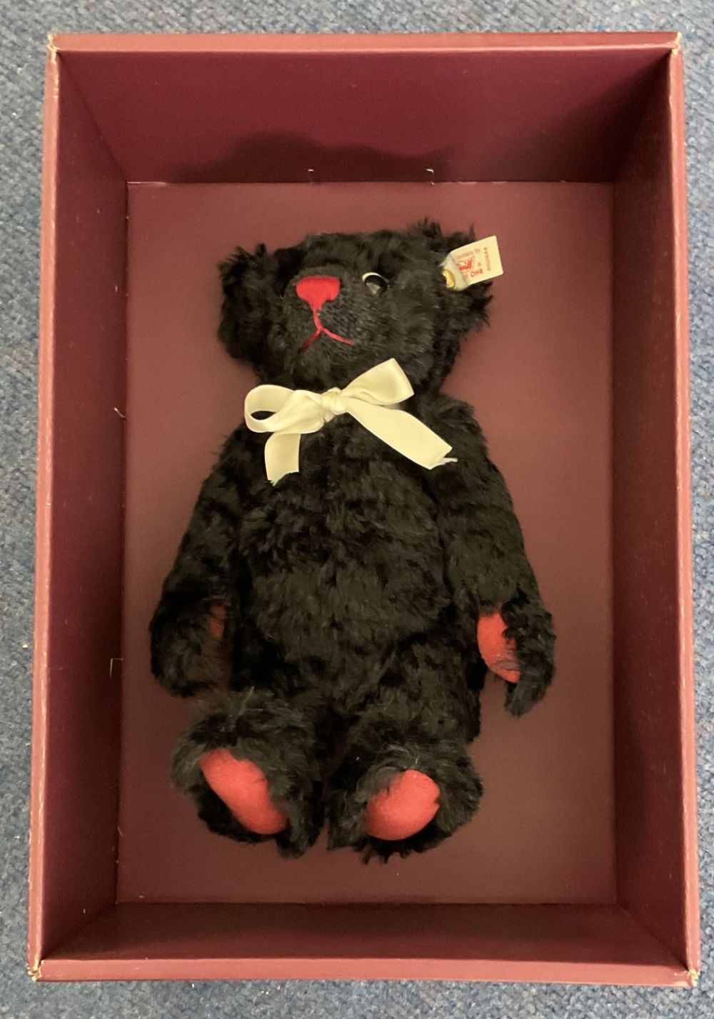 Lot 501: Steiff Hamleys Limited edition teddy bear 1998. Black...