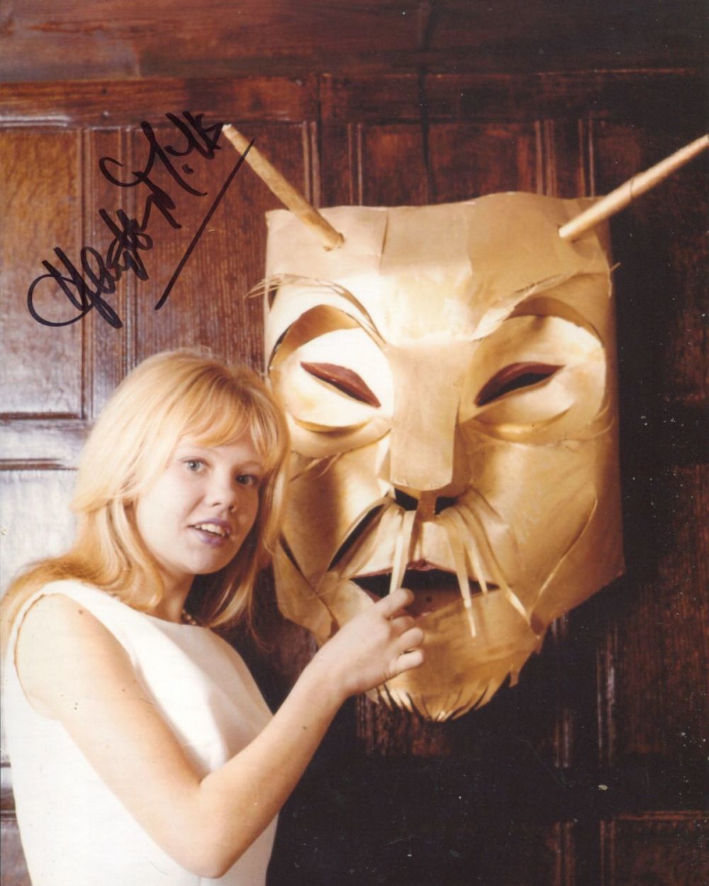 Lot 605: Hayley Mills. Nice 8x10 movie scene photo signed...