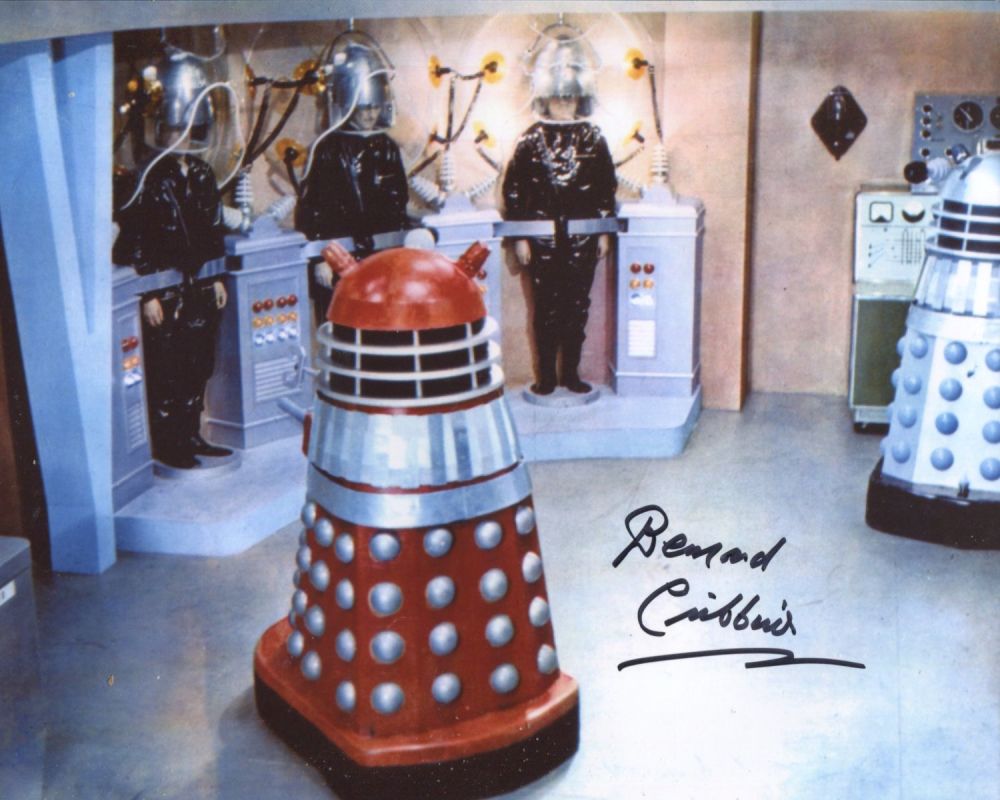 Lot 641: Doctor Who Invasion Earth Dalek scene 8x10 photo...