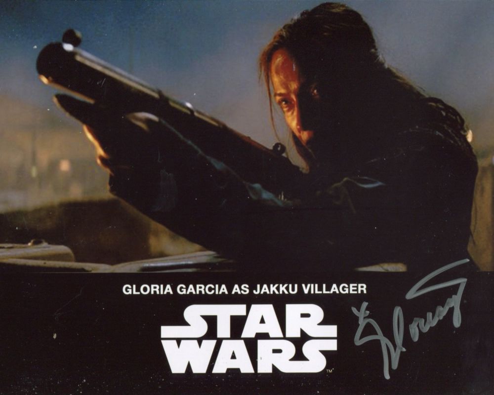 Lot 658: Star Wars 8x10 movie scene photo signed by...