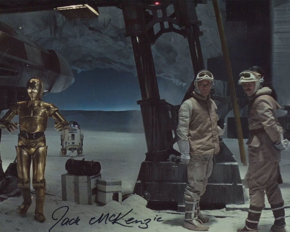 Lot 683: Star Wars A New Hope 8x10 scene photo...