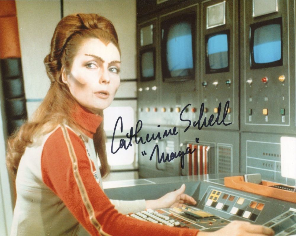 Lot 696: Space 1999 Catherine Schell signed Space 1999 TV...