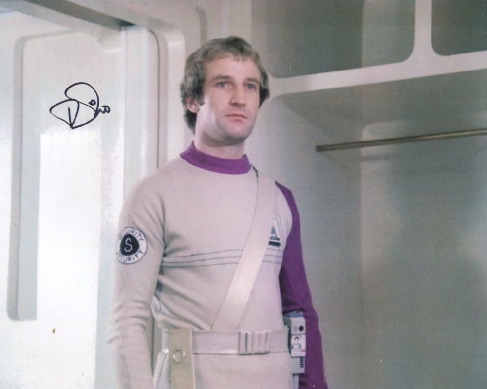 Lot 697: Space 1999 TV sci-fi series 8x10 scene photo...