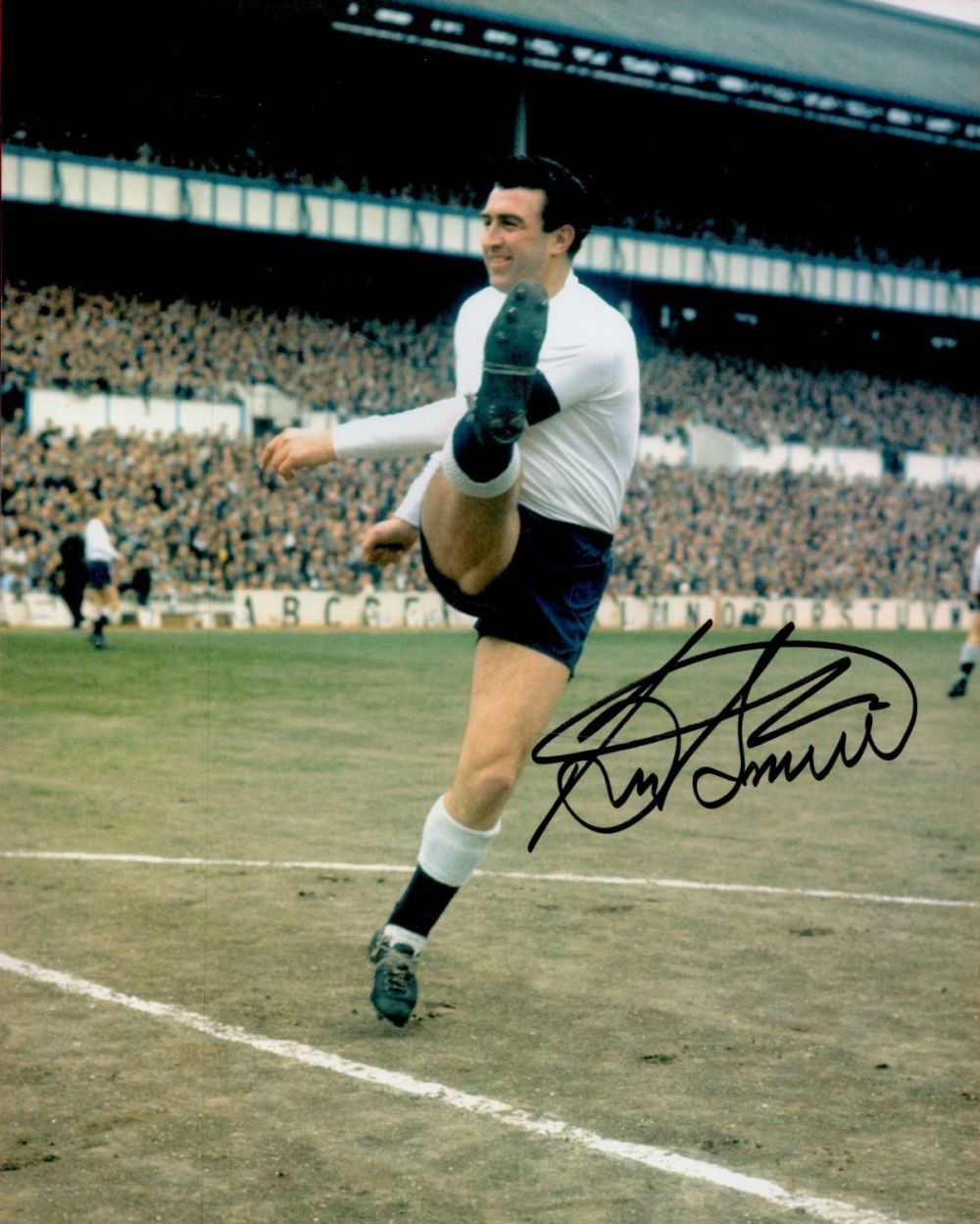 Lot 189: Bobby Smith, Tottenham Hotspur Legend, 10x8 inch Signed...