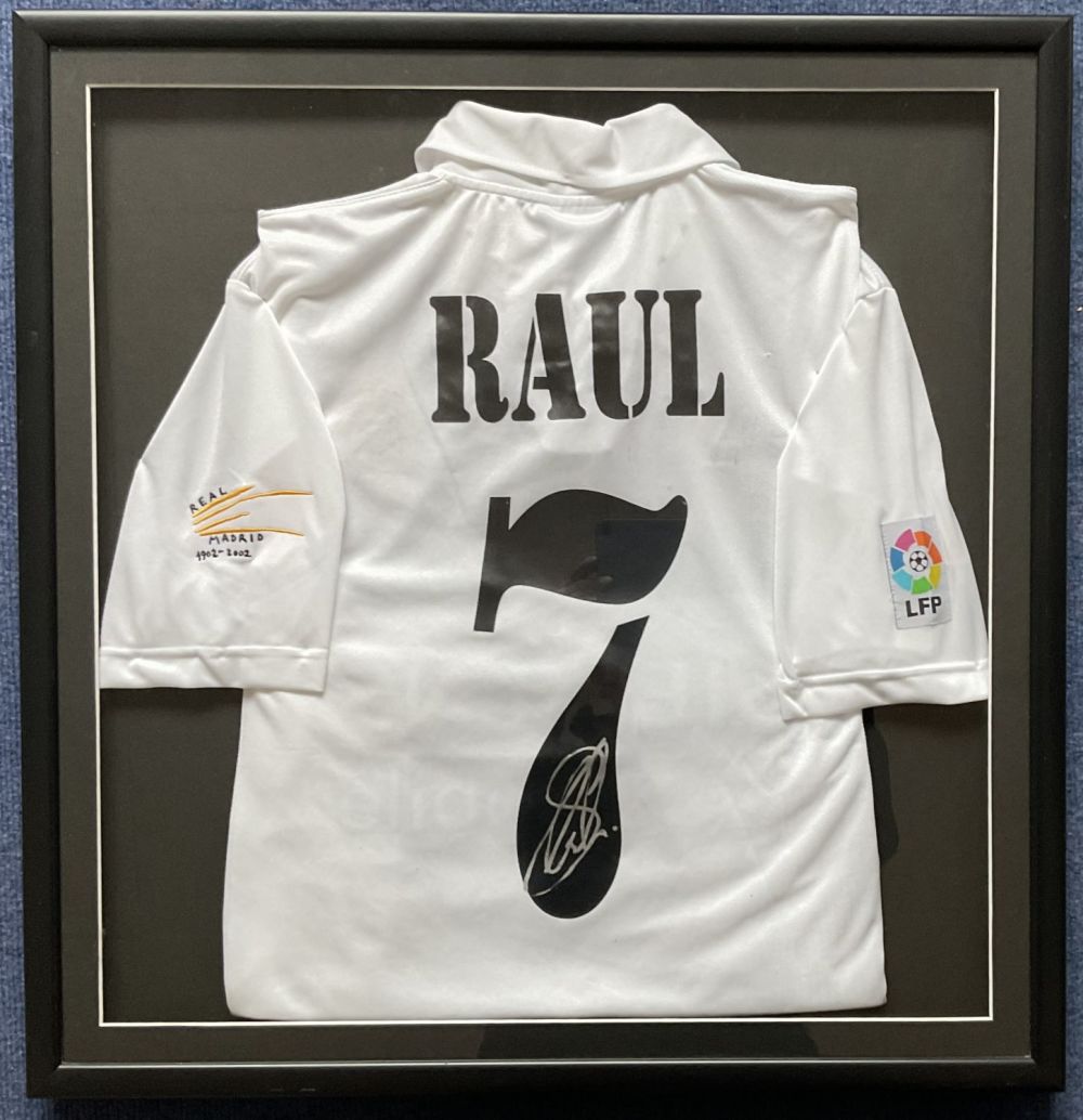 Lot 284: Football Real Madrid Legend Raul Signed Real Madrid...
