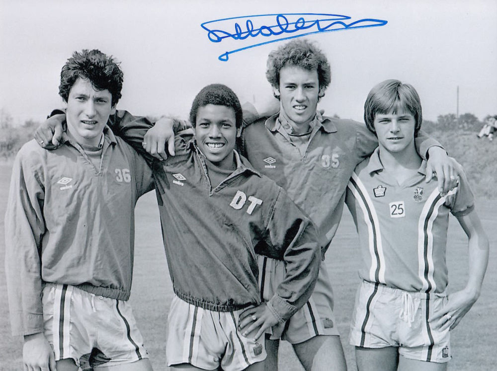 Lot 427: Autographed Mark Hateley 8 X 6 Photo -...