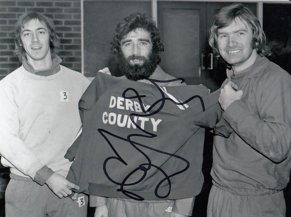 Lot 432: Autographed Derek Hales 8 X 6 Photo -...