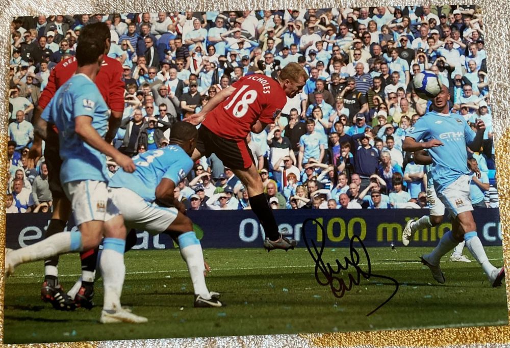 Lot 516: Paul Scoles Man Utd signed 12 x 8...