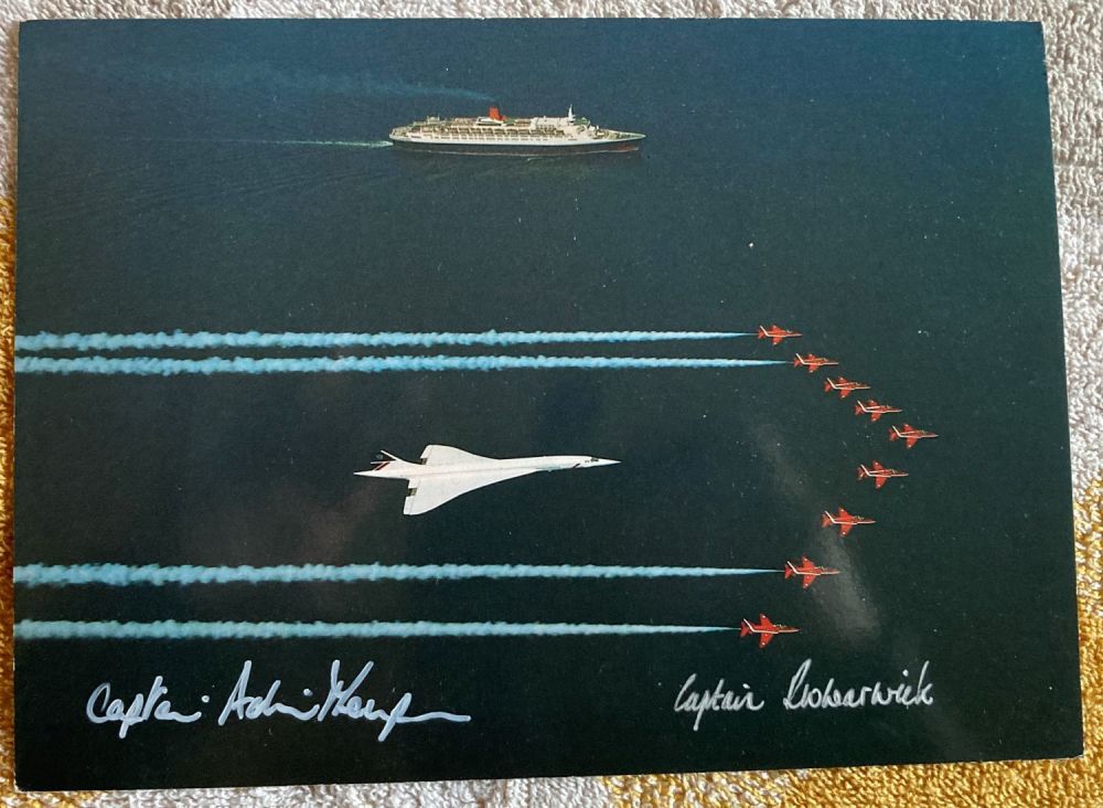 Lot 538: Concorde, Red Arrows and QE2 8 x 6...