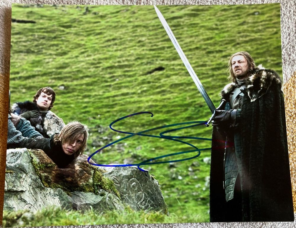 Lot 539: Sean Bean signed Lord of the Rings 10...