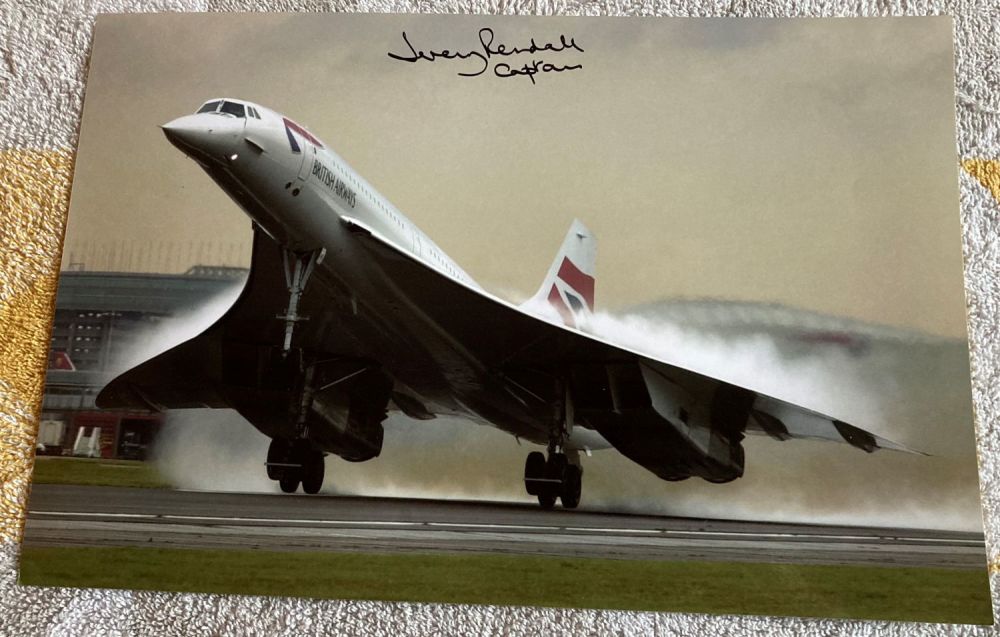 Lot 550: Concorde Capt Jeremy Rendell signed 12 x 8...