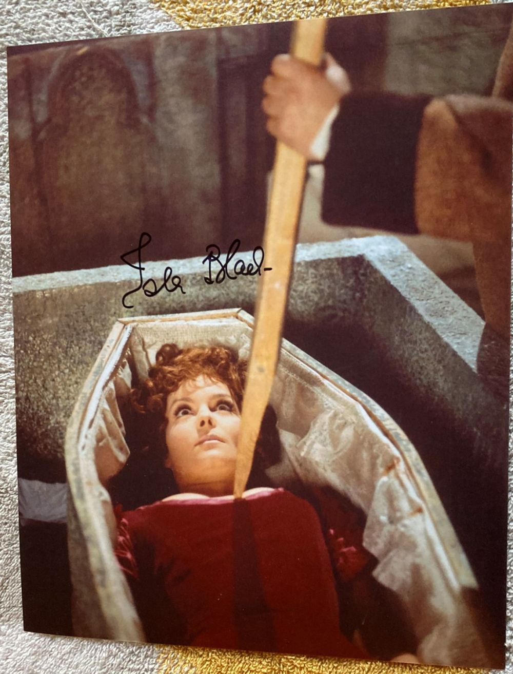 Lot 567: Hammer Horror Isla Blair signed 10 x 8...
