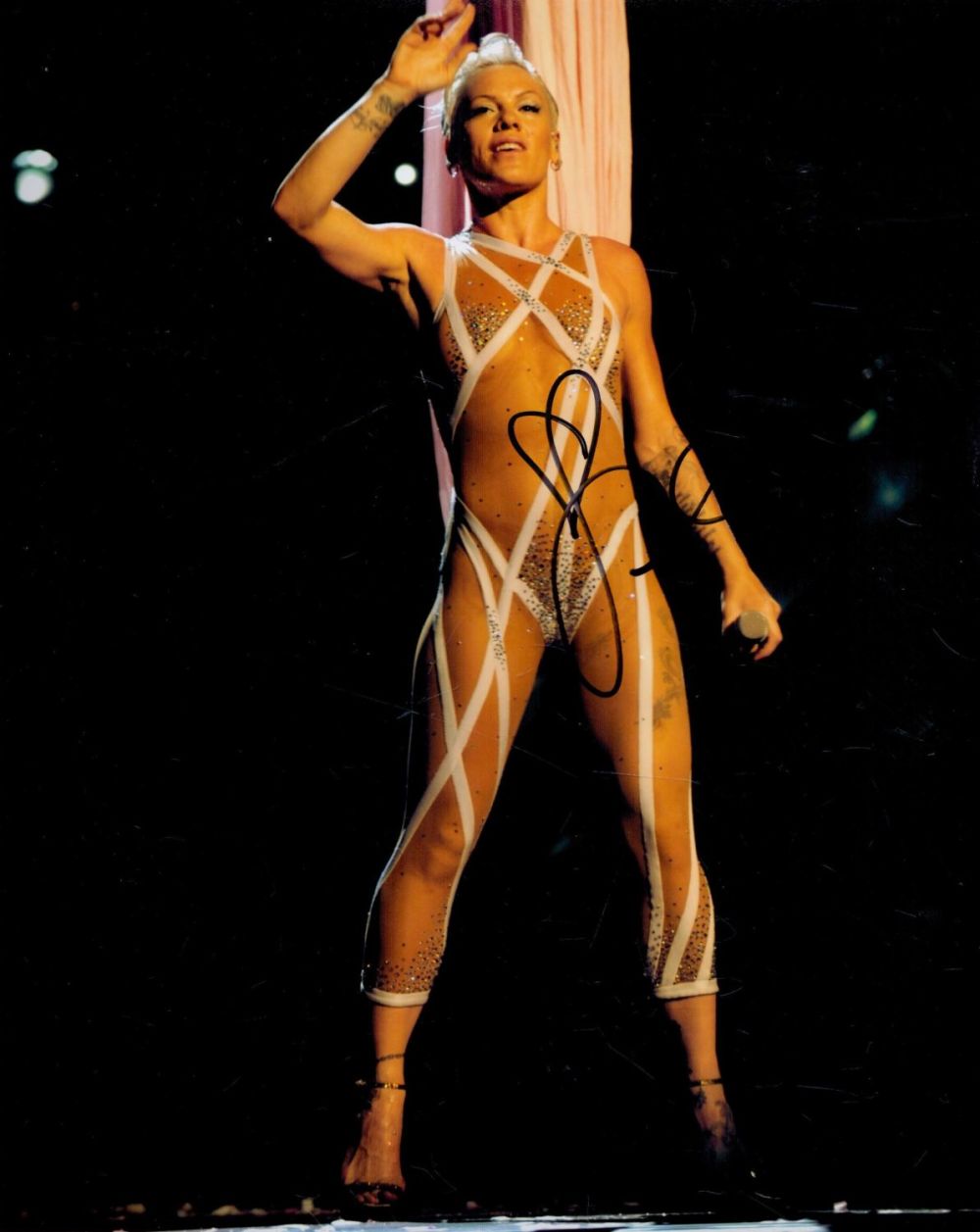Lot 66: Pink signed 10x8 colour photo. All autographs come...