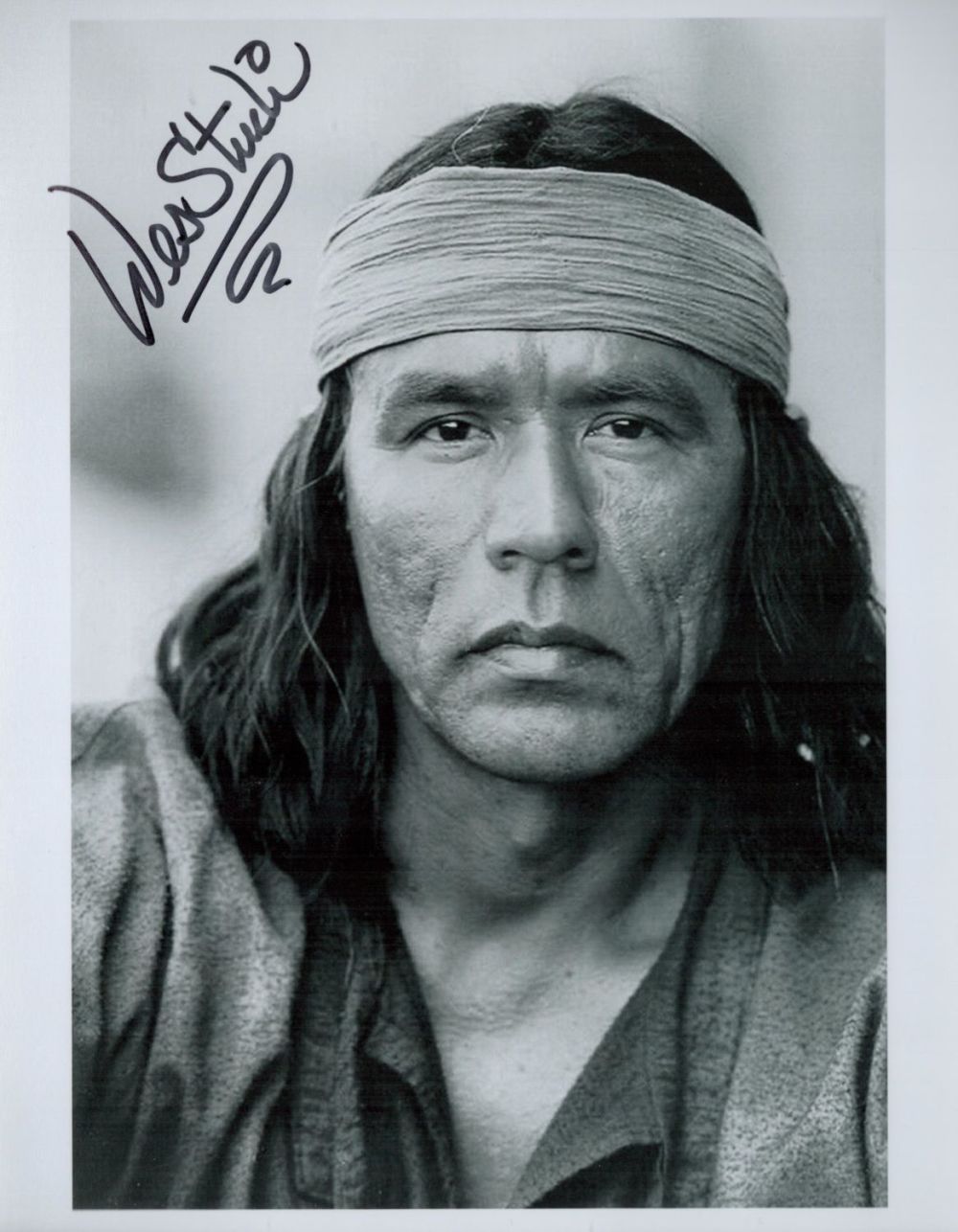Lot 117: Wes Studi signed 10x8 black and white photo....