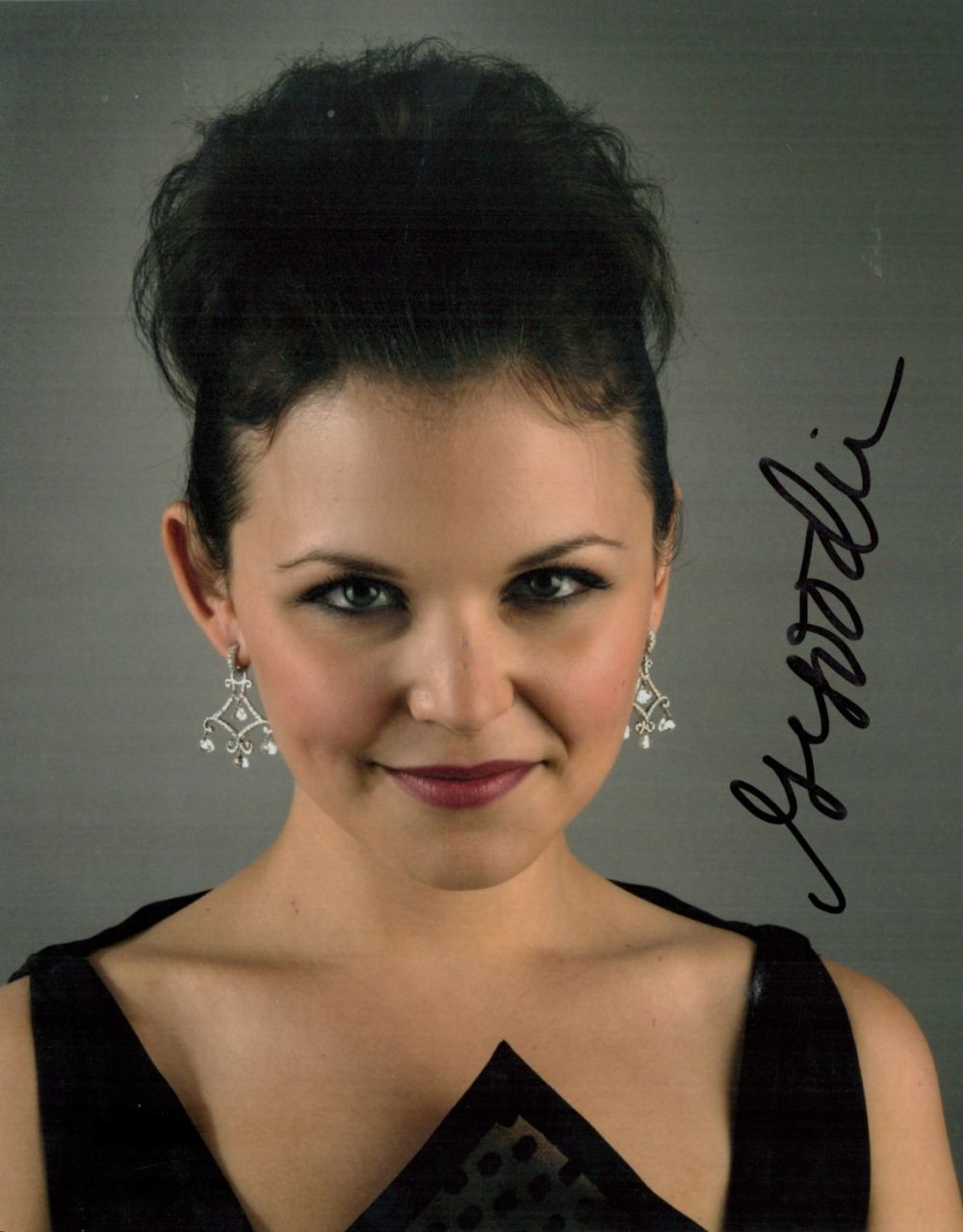 Lot 133: Ginnifer Goodwin signed 10x8 colour photo. Goodwin is...
