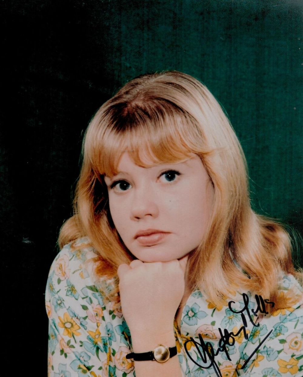 Lot 106: Hayley Mills signed 10x8 colour photo. Mills is...